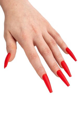 Нокти Вещица-червени, Куку МагЪзин