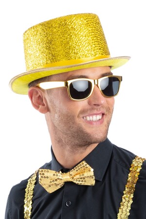 Шапка Цилиндър-златен, Куку МагЪзин